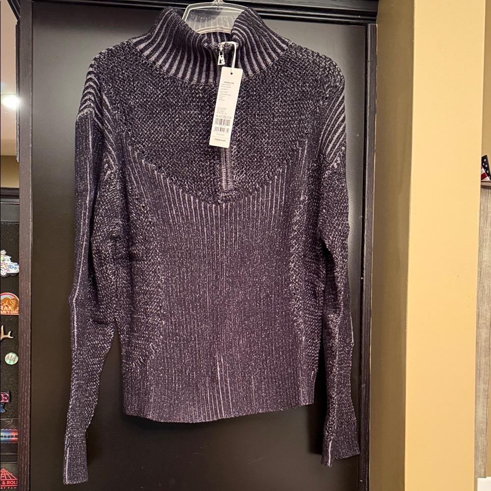 Magnlens Black Sweater